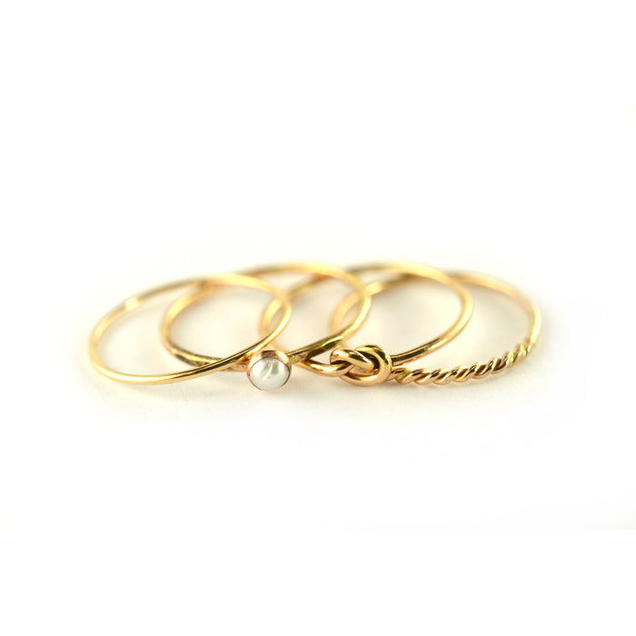 Size 5-5.5 / Cream Pearl & Gold Love Knot Promise Ring Set of 4