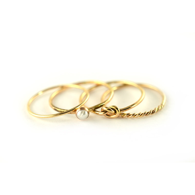 Size 5-5.5 / Cream Pearl & Gold Love Knot Promise Ring Set of 4