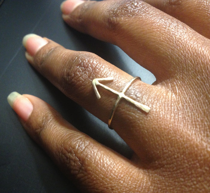 Hammered Runic Symbol "Victory" Ring